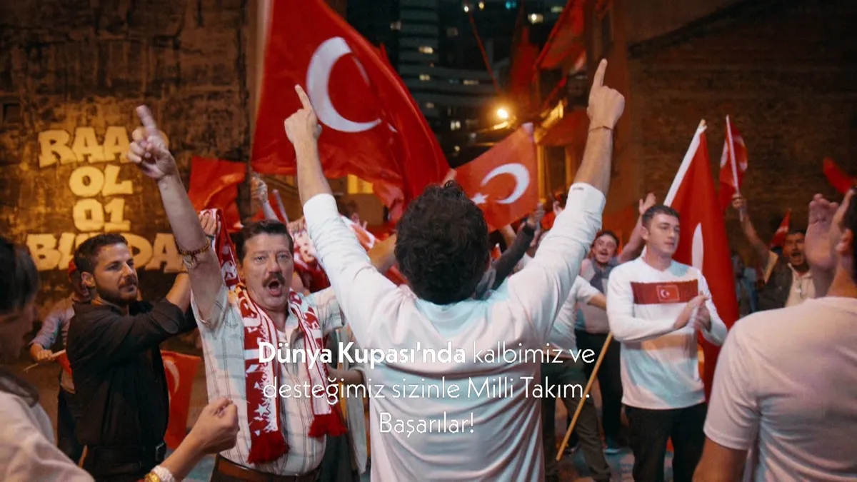 atvnin-yeni-dizisi-alti-ustu-istanbuldan-milli-takima-destek-1781330008187.jpg Atv’nin yeni dizisi Altı Üstü İstanbul’dan milli takıma destek!-3