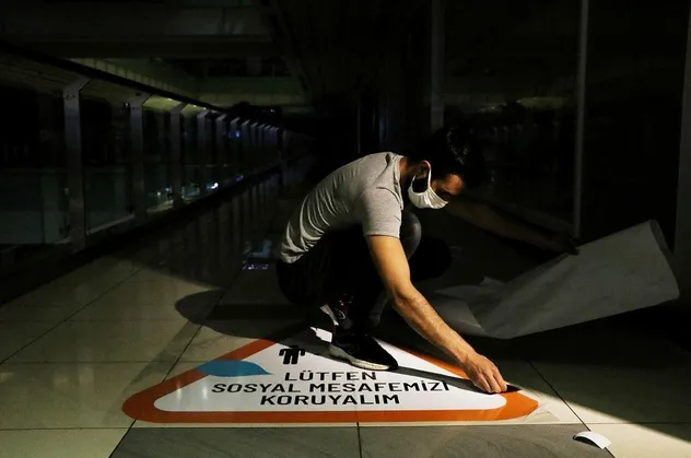 AVM'ler haftalar sonra kapılarını yeniden açıyor! 'Yeni normal hayat' bugün başlıyor