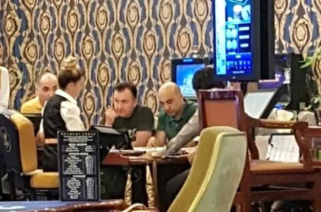 Bakırköy Belediye Başkanı Bülent Kerimoğlu'nun kumar masasındaki görüntüleri ortaya çıktı!