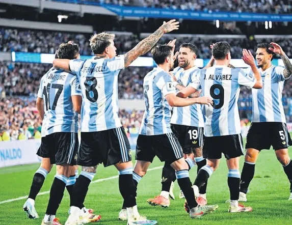 Arjantin’den tarihi galibiyet