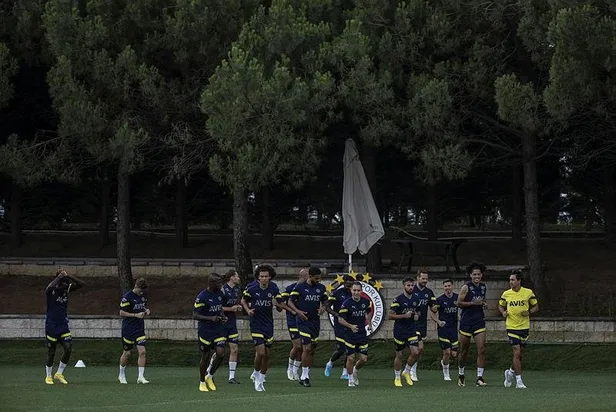 4-buyukler-zarar-dinlemiyor-para-harcamaya-devam-1660128376654.jpeg 4 büyükler zarar dinlemiyor! Para harcamaya devam...-4