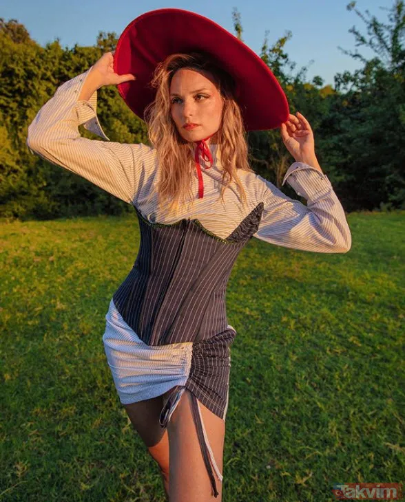 Ebru Şallı bikinili fotoğrafları ile tepki aldı! Oğlunun ölümünün ardından pozlarıyla konuşulan Şallı: Ölmemi istiyorlar - 39