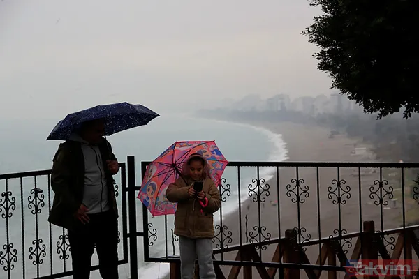 Kar bu hafta geri dönüyor! Meteoroloji'den 17 ile sarı kod: Fırtına ve kuvvetli yağışlara dikkat! - 17