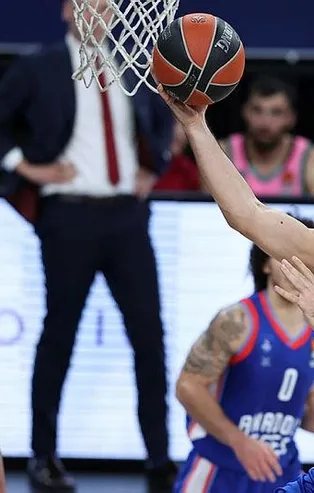 Anadolu Efes 86 - 76 Barcelona | ÖZET İZLE