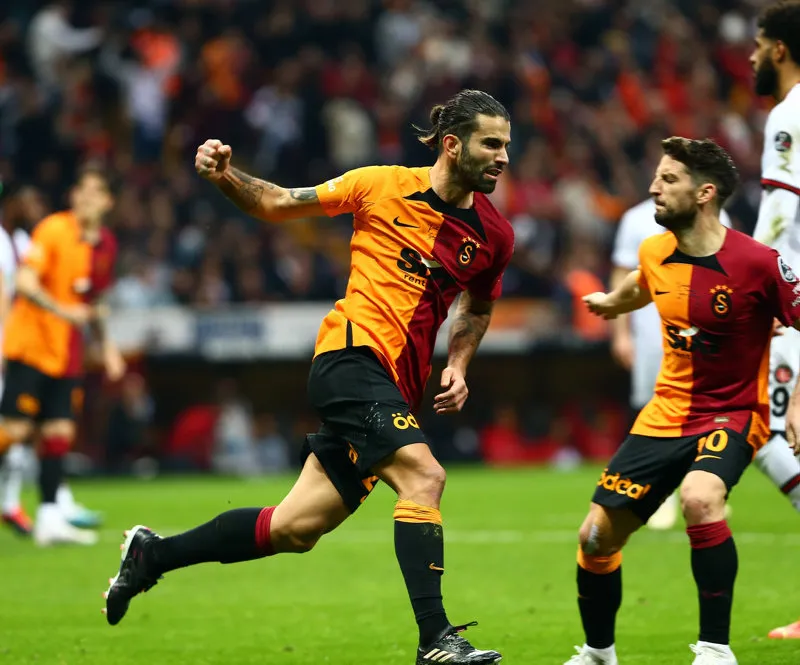 Galatasaray'da büyük temizlik! O isimlerle yollar ayrılıyor - 8