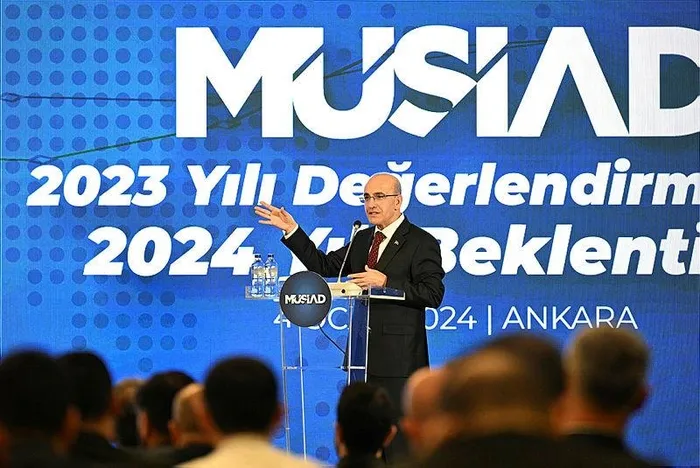 Hazine ve Maliye Bakanı Mehmet Şimşek 2024'teki yol haritasını açıkladı: "Enflasyonda düşüş sürecek"-6