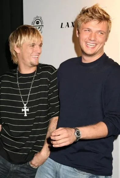 Ünlü şarkıcıdan kan donduran haber! Evindeki küvette cesedi bulundu! Çoklu kişilik bozukluğu, manik depresyon, anksiyete ve şizofreni...-4