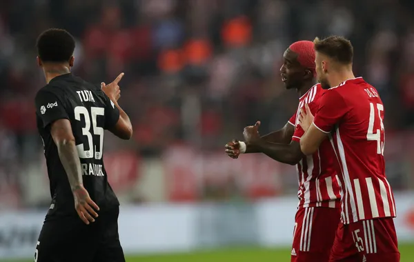 transfer-haberleri-galatasaray-ve-besiktasin-radarindaki-onyekurunun-bonservisi-belli-oldu-1655811155895.jpg Galatasaray transfer haberleri: Galatasaray ve Beşiktaş'ın radarındaki Onyekuru'nun bonservisi belli oldu!-4