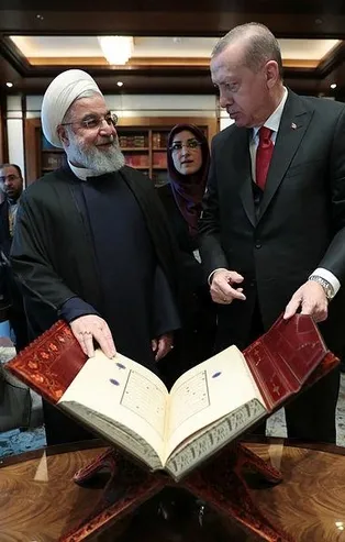 Başkan Erdoğan'dan Ruhani'ye anlamlı hediye