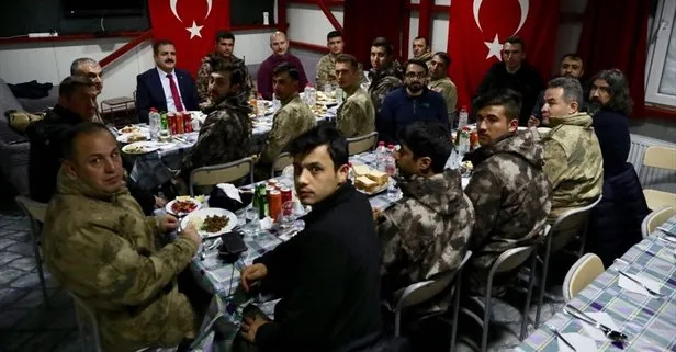 Başkan Erdoğan, Yüksekova’da üs bölgesindeki askerlerin yeni yılını kutladı