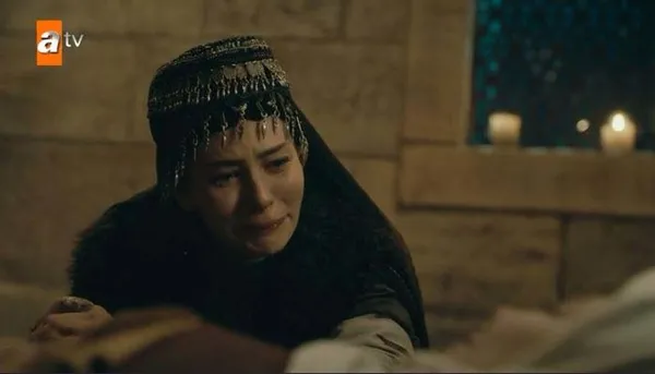 kurulus-osmana-damga-vuran-sahne-olumle-pencelesen-selcan-ana-bala-hatun-ve-malhun-hatuna-seslendi-1643831833082.jpg Kuruluş Osman’a damga vuran sahne! Ölümle pençeleşen Selcan Ana, Bala Hatun ve Malhun Hatun’a seslendi!-5