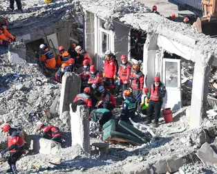 Son dakika: AFAD Elazığ ve Malatya depremi mağdurları için toplanan parayı açıkladı