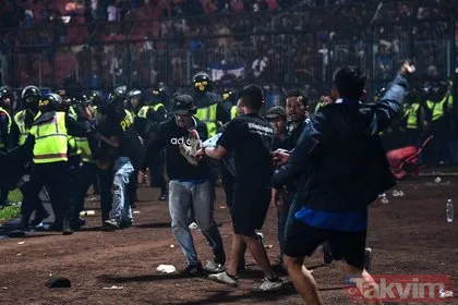 Endonezya’da dünyayı sarsan olay! Futbol maçında olay çıktı 129 kişi öldü