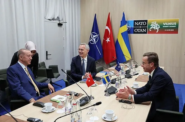 Litvanya'da üçlü zirve: Başkan Erdoğan, NATO Genel Sekreteri Stoltenberg ve İsveç Başbakanı Ulf Kristersson görüştü-9