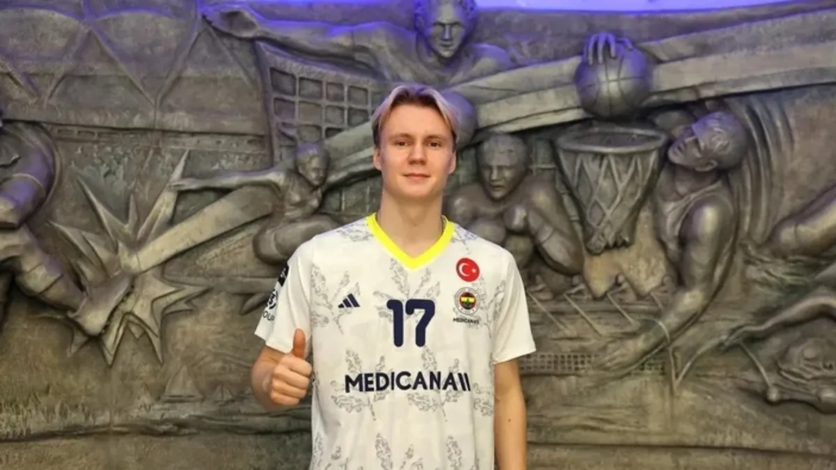 Luka Martilla Fenerbahçe'ye imza attı