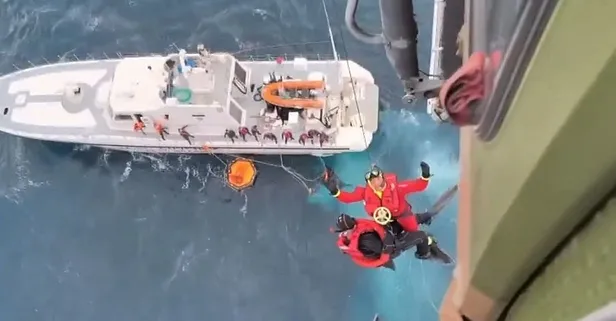 Foça açıklarında göçmen botu battı: 2 kazazede sağ çıkarıldı