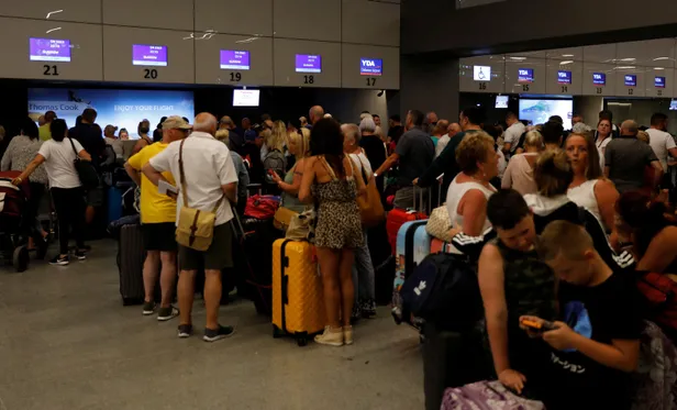 İngiliz tur operatörü Thomas Cook'un iflası! 12 uçak Dalaman Havalimanı'na geldi-5