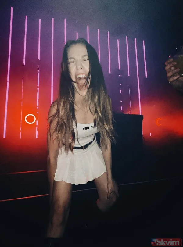 Serenay Sarıkaya'nın bitmek bilmeyen tatilinden olay pozlar "Serenay olsan da çatlakların oluyor" Ayaklarıyla günlerce konuşulmuştu - 2