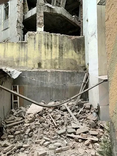 Son dakika: Beyoğlu'nda 5 katlı binada kısmi göçük-4