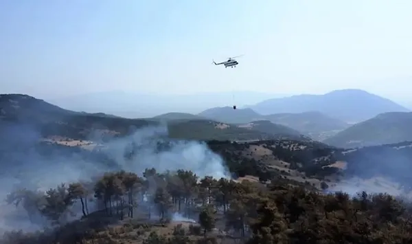 bolu-antalya-ankara-ve-eskisehirde-yangin-dort-ilde-alevlere-havadan-ve-karadan-mudahale-suruyor-1692118170883.jpeg Çok sayıda ilde yangın! Alevlere havadan ve karadan müdahale sürüyor-14