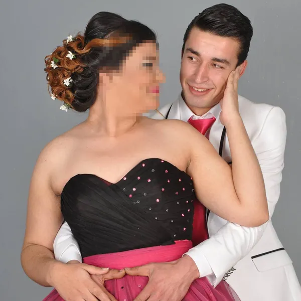 melisa-k-tartistigi-kocasini-gogsunden-bicaklayarak-oldurdu-1617603369381.jpg Melisa K. tartıştığı kocasını göğsünden bıçaklayarak öldürdü-3