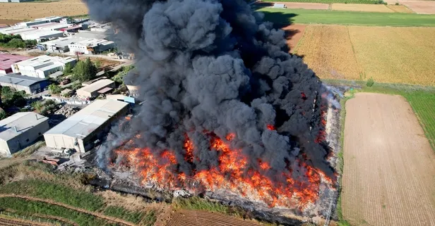 Adana Seyhan'da geri dönüşüm fabrikasında yangın