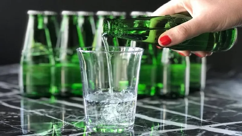 beypazarinin-sahibi-kim-beypazari-maden-suyu-soda-icerigi-nedir-bor-maddesinin-sagliga-faydasi-ve-zararlari-ne-1713266360172.jpg Beypazarı maden suyu yasaklandı mı, sahibi kim? Beypazarı maden suyu içeriği nedir?-2