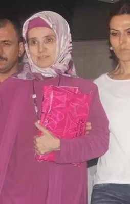 FETÖ'cü profesörlere ihraç koruması