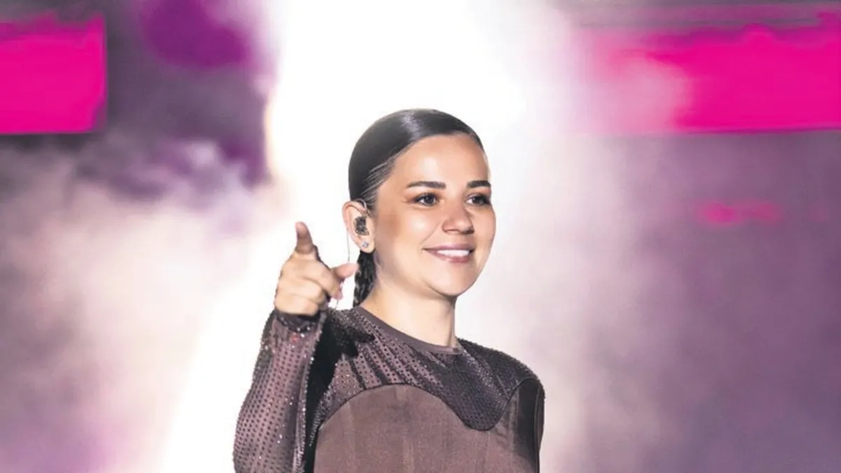 Merve Özbey'den 3 şehir 3 konser