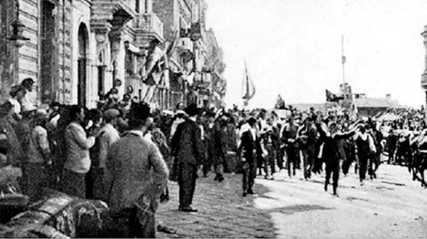 9-eylul-ne-gunu-9-eylulde-ne-oldu-izmirin-kurtulusu-kutlama-mesajlari-resimli-1631164619894.jpg 9 Eylül ne günü? 9 Eylül'de ne oldu? İzmir'in kurtuluşu kutlama mesajları resimli!-3