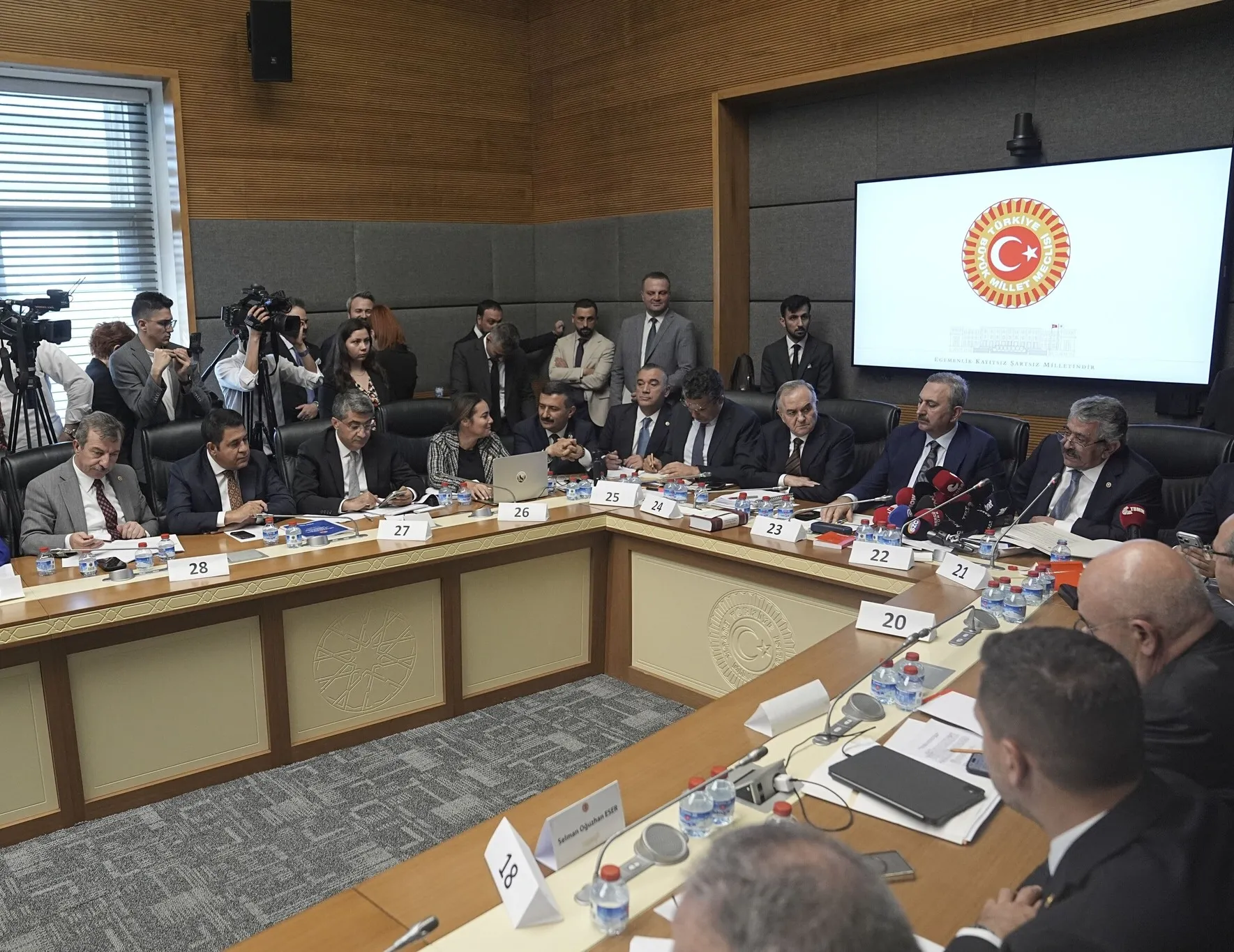 Terörsüz Türkiye için 12 maddelik teklif komisyondan geçti tek madde değişti! Soruşturma ve cezalar hangi şartlarda ertelenecek?