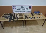 Son dakika: Karsta etkisiz hale getirilen 3 teröriste ait silah ve mühimmat ele geçirildi