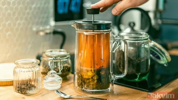 🍃 Prof. Andrew Steptoe'ye Göre, Genel Olarak Yeşil Çay, Siyah Çaya Kıyasla Daha Az Kafein İçerir. Ancak Çaydaki Kafein Miktarı, Kullanılan Yaprakların Türüne...