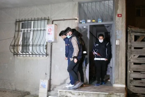 SON DAKİKA: 3 ilde terör örgütü PKK'ya şafak baskını: Çok sayıda şüpheli gözaltına alındı-5