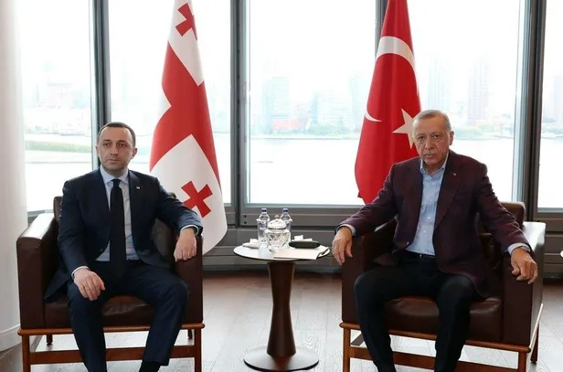 baskan-recep-tayyip-erdogan-gurcistan-basbakani-irakli-garibashviliyi-kabul-etti-1694982166005.jpeg