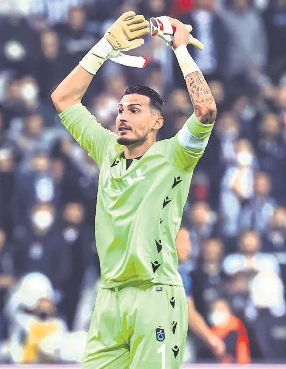 besiktas-veronanin-isvecli-yildizi-isak-hiene-gozunu-dikti-1686350987630.jpeg Beşiktaş Verona'nın İsveçli yıldızı Hien’e gözünü dikti!-2