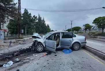 Niğde’de ölümlü kaza! İki otomobil çarpıştı: 2 kişi hayatını kaybetti