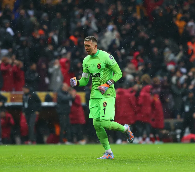 Galatasaray'da Fernando Muslera korkusu! - 15