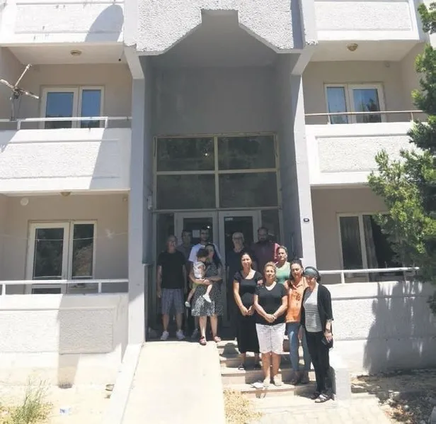 İzmir'de CHP'li Tunç Soyer'e sert tepki: "İşgalci değil depremzedeyiz"-6