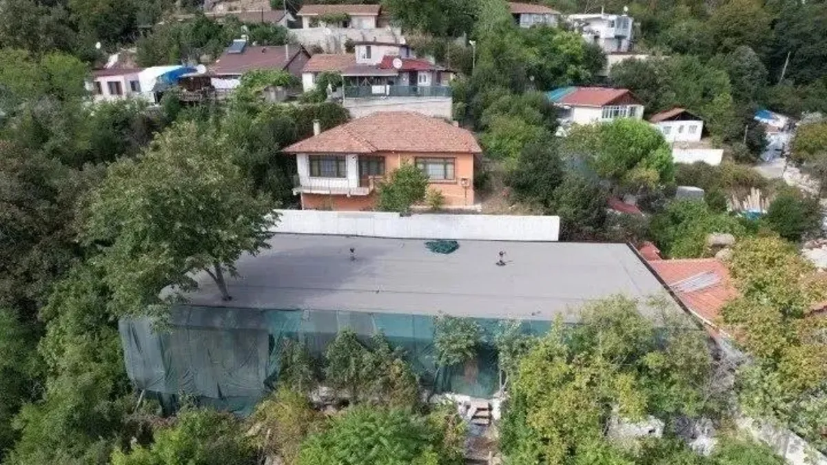 Sarıyer'deki kaçak villaya İBB'nin göz yumduğu ortaya çıktı: Bakanlık yazı yazdı belediye işlem yapmadı