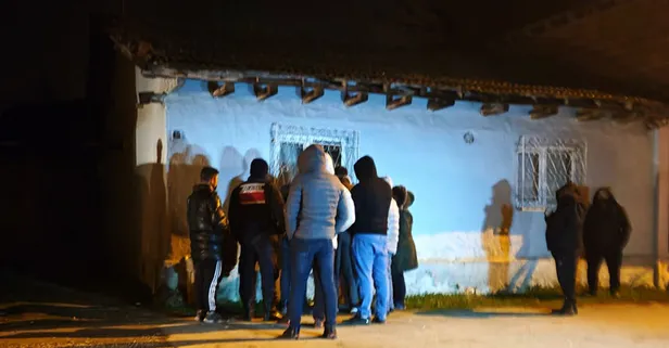 Bursa'da rehine krizi! Kundakçı baba 2 çocuğunun boğazına bıçak dayadı! 15 saattir ikna çalışmaları devam ediyor