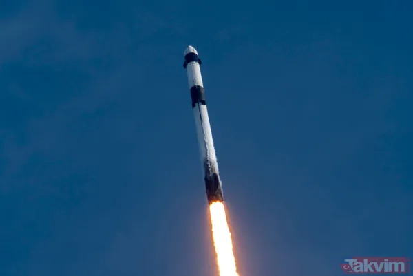 Elon Musk’a ait SpaceX'in "Starship SN8" adlı roket prototipi test sırasında patladı - 14