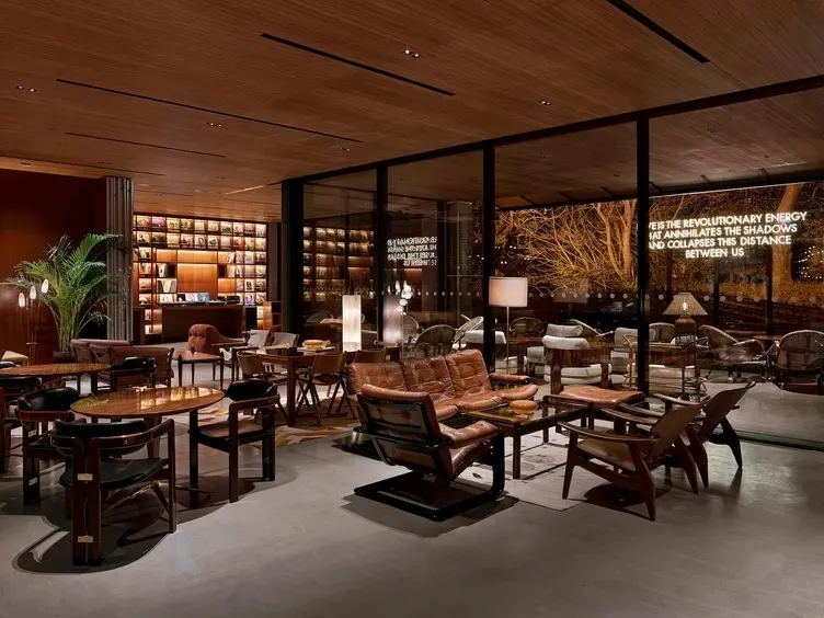 gunduz-spor-gece-uyusturucu-partileri-yapilan-clubhousein-kapisina-dayandilar-sosyete-karisti-5-bin-dolarimizi-1770881054934.jpeg Gündüz spor gece uyuşturucu partileri yapılan ClubHouse'ın kapısına dayandılar! Sosyete karıştı: "5 bin dolarımızı geri verin" kavgası-4