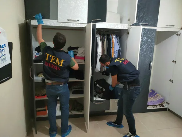 mersinde-bolucu-teror-orgutu-pkkkckpydypg-propagandasina-4-gozalti-1629979500426.jpg Mersin'de bölücü terör örgütü PKK/KCK/PYD/YPG propagandasına 4 gözaltı-1