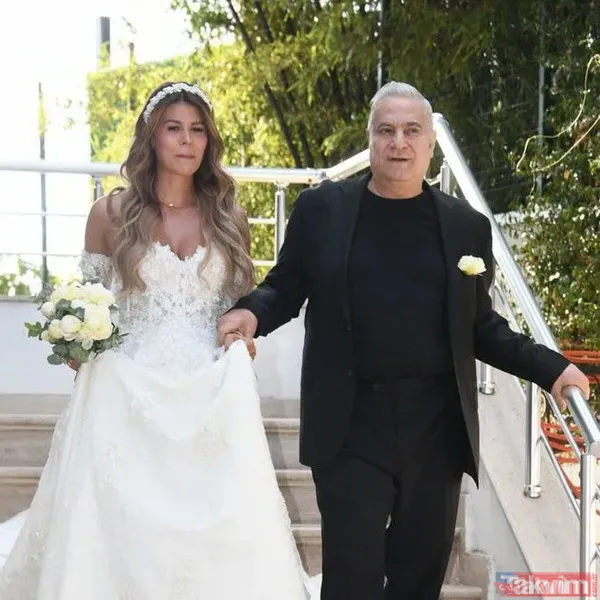 TikTok’ta takı töreni yapan Mehmet Ali Erbil gelinliğe bakın ne kadar ödemiş! Fiyatı şoke etti - 4