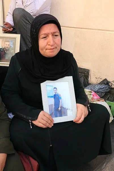 Diyarbakır annelerinin evlat nöbeti 30'uncu gününde! "Bin yıl da sürse ben buradan ayrılmayacağım"-2