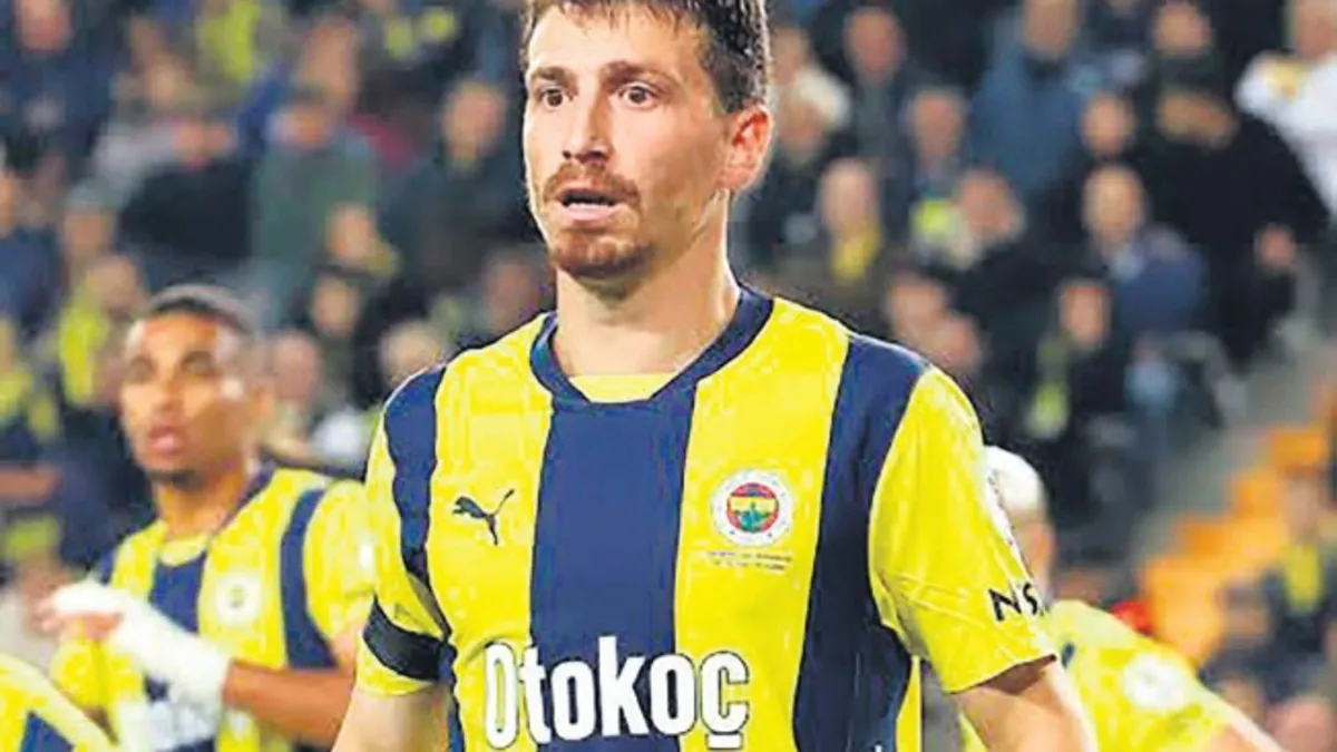 Fenerbahçe'de yeni kaptan Mert Hakan Yandaş