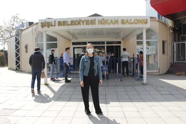 tam-kapanmasinin-sona-ermesiyle-birlikte-nikah-dairelerinde-yogunluk-olustu-1621243968918.jpg Tam kapanmasının sona ermesiyle birlikte nikah dairelerinde yoğunluk oluştu-5