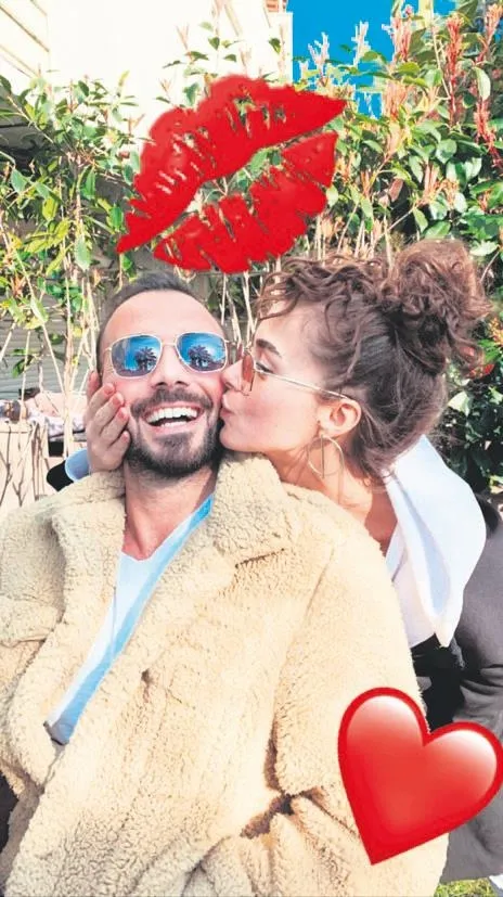 Bensu Soral, eşi Hakan Baş ile gezmelerde