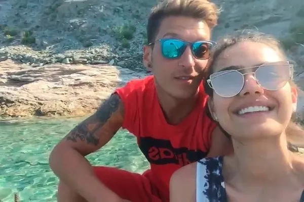 Amine Gülşe apar topar hastaneye kaldırıldı!-6